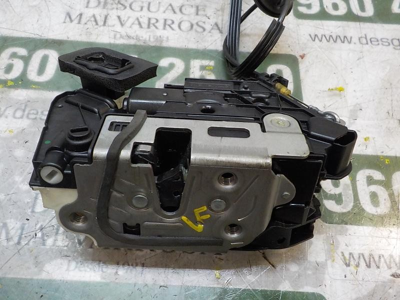 Recambio de cerradura puerta trasera izquierda para seat leon st (5f8) 1.6 tdi referencia OEM IAM 5K4839015AF  