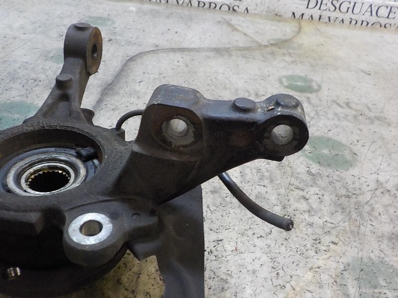 Recambio de mangueta delantera izquierda para fiat doblo cargo 1.3 16v jtd cat referencia OEM IAM 52043100  