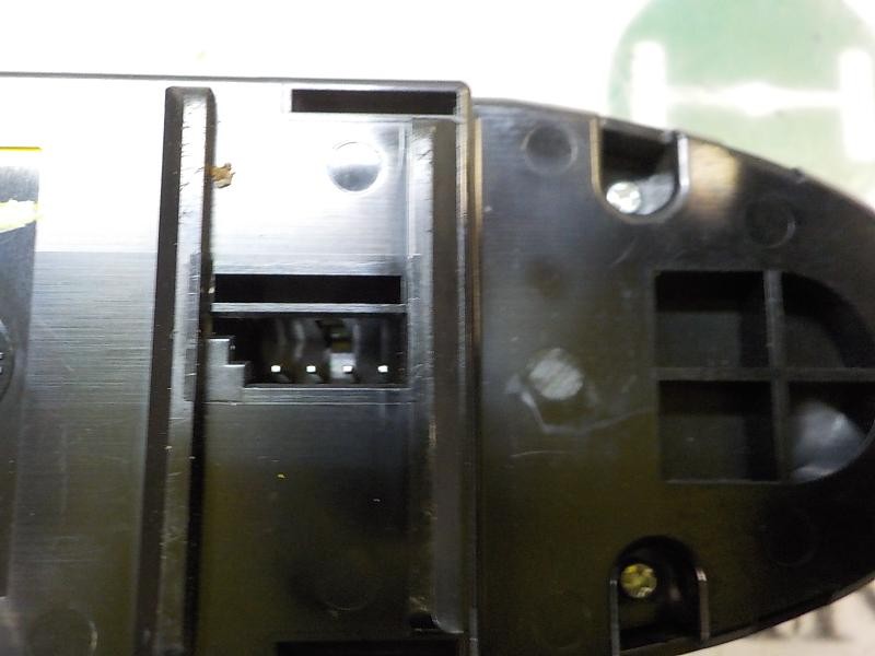 Recambio de mando elevalunas delantero izquierdo para bmw serie 5 touring (e61) 520d referencia OEM IAM 61319122110 9122110 