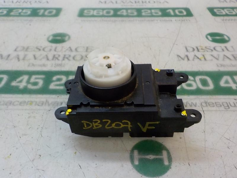 Recambio de mando multifuncion para bmw serie 5 touring (e61) 520d referencia OEM IAM 65826944884 6944884 