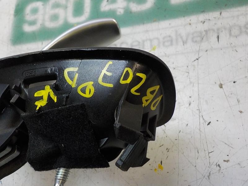 Recambio de maneta interior delantera derecha para bmw serie 5 touring (e61) 520d referencia OEM IAM 51416983744  