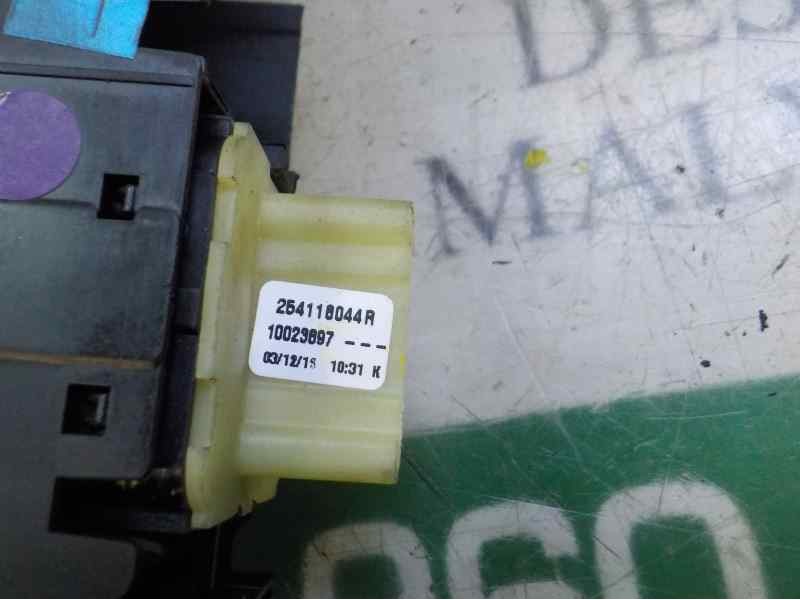 Recambio de mando elevalunas delantero izquierdo para renault clio iv grandtour 1.2 16v referencia OEM IAM   