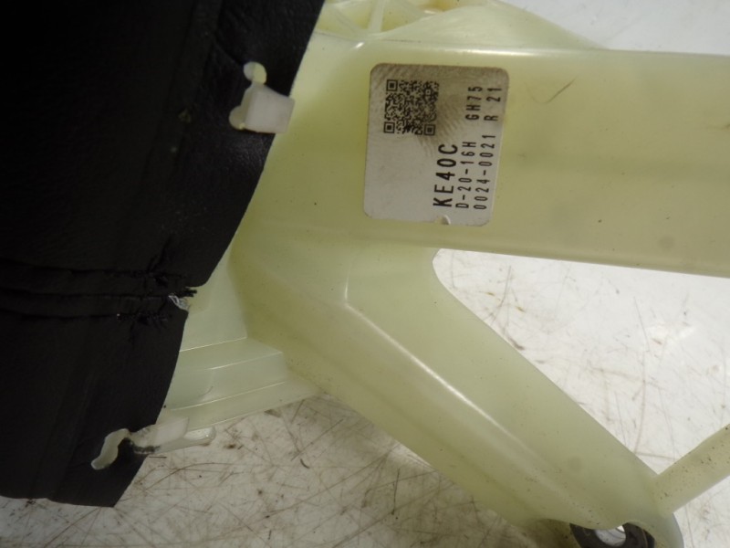 Recambio de palanca cambio para mazda 6 kombi ()(.2012) 2.2 turbodiesel cat referencia OEM IAM KE4046100C  00240021R21