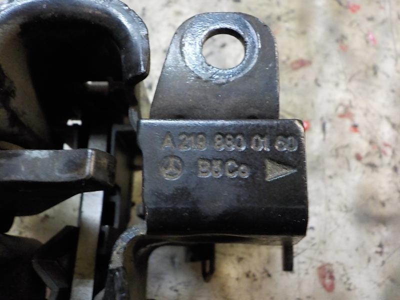 Recambio de cerradura capot para mercedes-benz clase r (w251) 3.0 cdi cat referencia OEM IAM A2198800060  