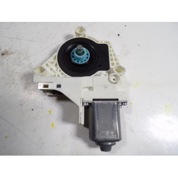 MOTOR ELEVALUNAS TRASERO DERECHO 8K0959811A 8K0959811A 1101919814200