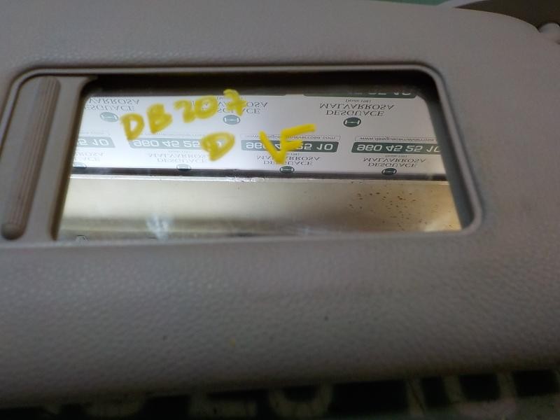 Recambio de parasol derecho para bmw serie 5 touring (e61) 520d referencia OEM IAM 51167897606  