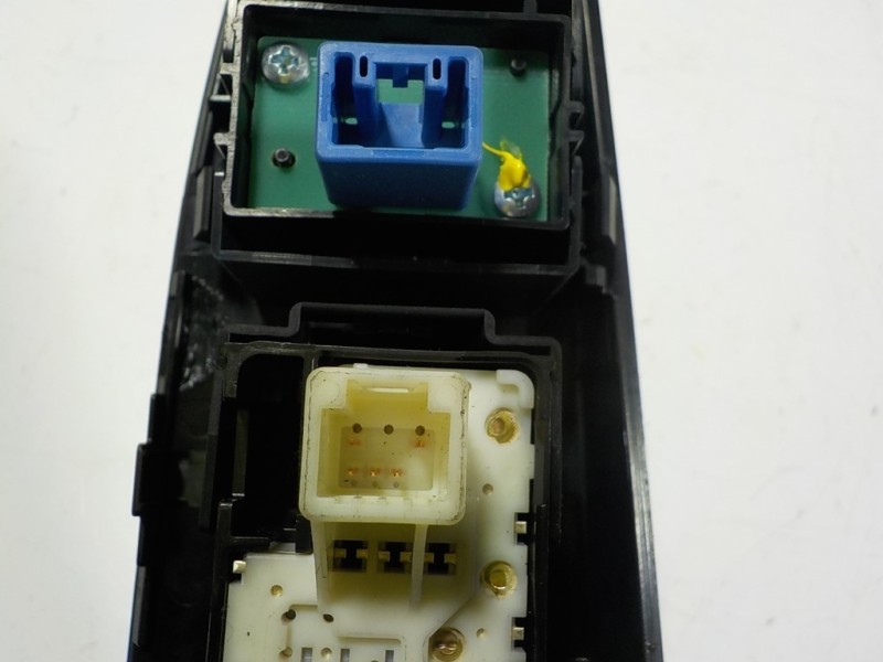 Recambio de mando elevalunas delantero derecho para lexus ct 200h referencia OEM IAM 8481033120 7423176010 7423176010