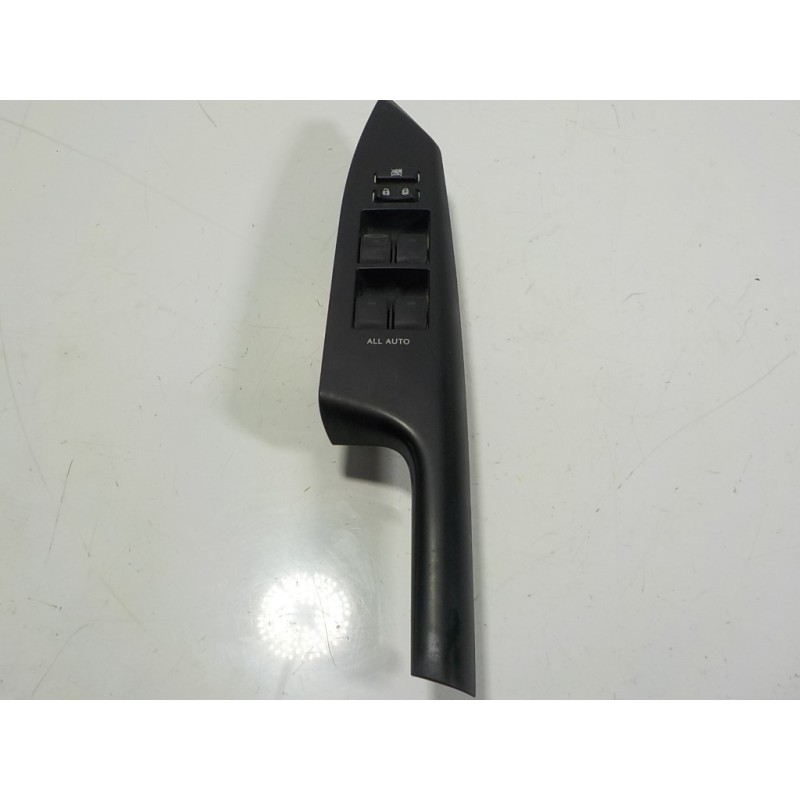 Recambio de mando elevalunas delantero izquierdo para lexus ct 200h referencia OEM IAM 8404033100 8404033100 