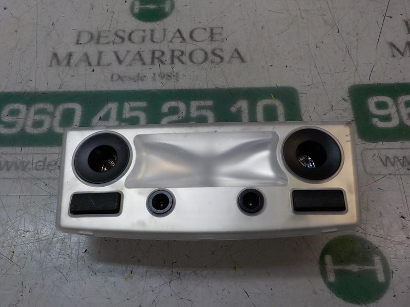 Recambio de piloto interior para bmw serie 5 touring (e61) 520d referencia OEM IAM 63316962057  