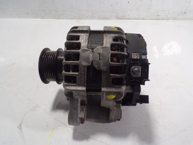 Recambio de alternador para volvo v40 2.0 diesel cat referencia OEM IAM 36012474 31419101 0125711042