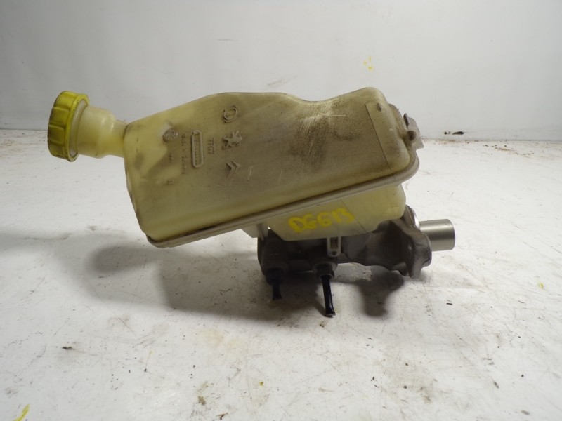 Recambio de bomba freno para citroën c3 picasso 1.6 hdi fap referencia OEM IAM 4601R8  