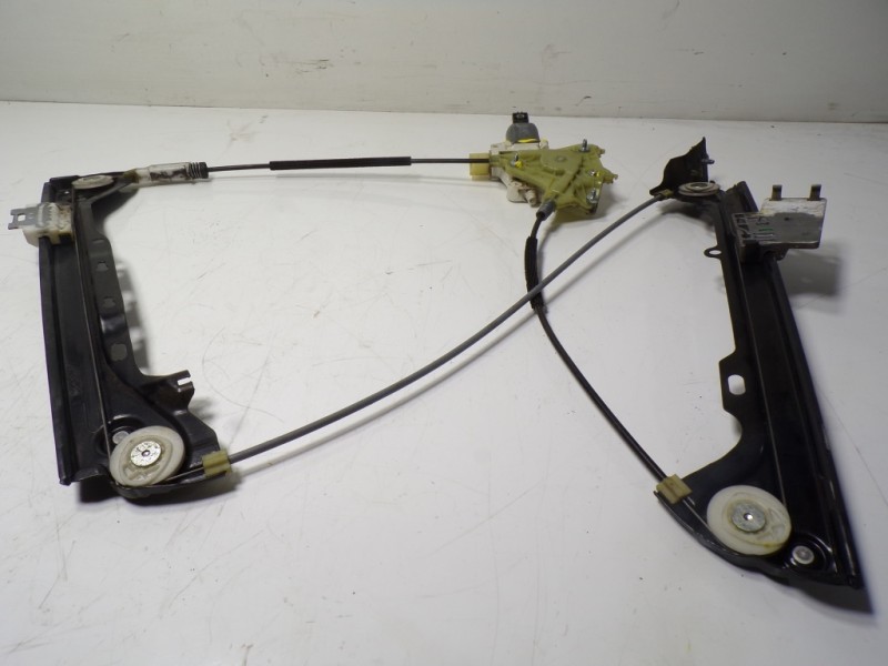 Recambio de elevalunas delantero derecho para bmw serie 3 cabrio (e93) 320i referencia OEM IAM 51337193456 0130822403 