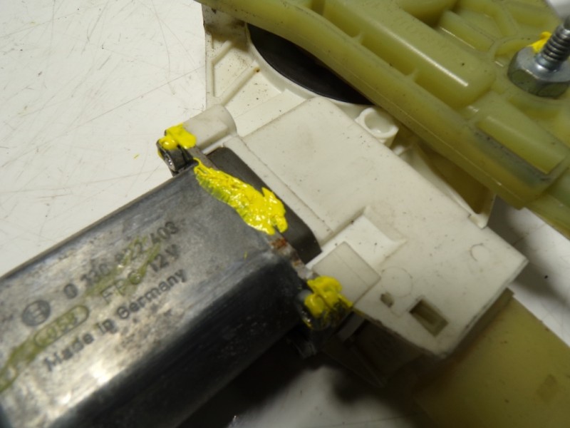 Recambio de elevalunas delantero derecho para bmw serie 3 cabrio (e93) 320i referencia OEM IAM 51337193456 0130822403 