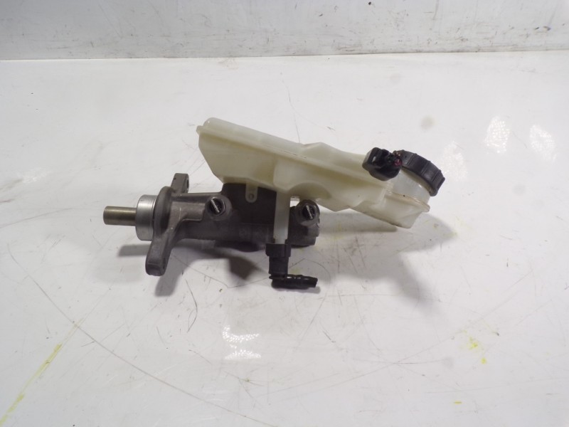 Recambio de bomba freno para volvo v40 2.0 diesel cat referencia OEM IAM   