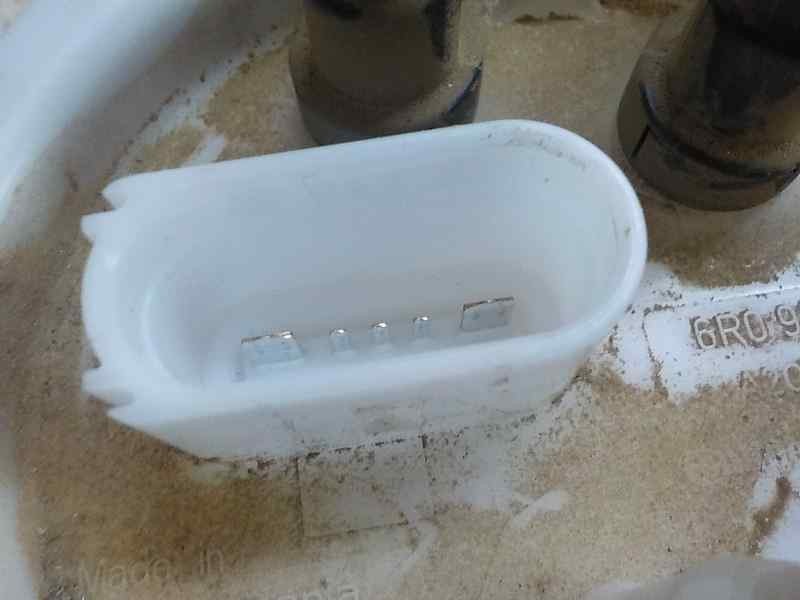 Recambio de aforador para seat ibiza (6p1) 1.0 referencia OEM IAM 6R0919051M 6R0913051M 