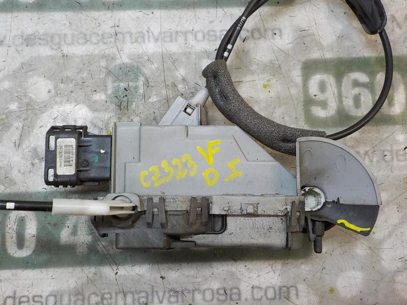 Recambio de cerradura puerta delantera izquierda para peugeot 308 1.6 16v hdi referencia OEM IAM 9135CG  