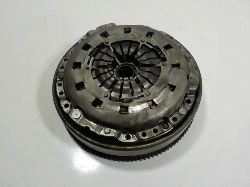 Recambio de kit embrague para bmw serie 3 cabrio (e93) 320i referencia OEM IAM 21207567842 7560876HU 