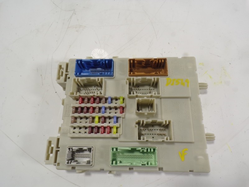 Recambio de caja reles / fusibles para volvo v40 2.0 diesel cat referencia OEM IAM 36003145 31453132 033919M