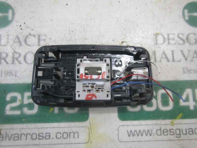 Recambio de piloto interior para toyota corolla hybrid referencia OEM IAM 8124060060C1  