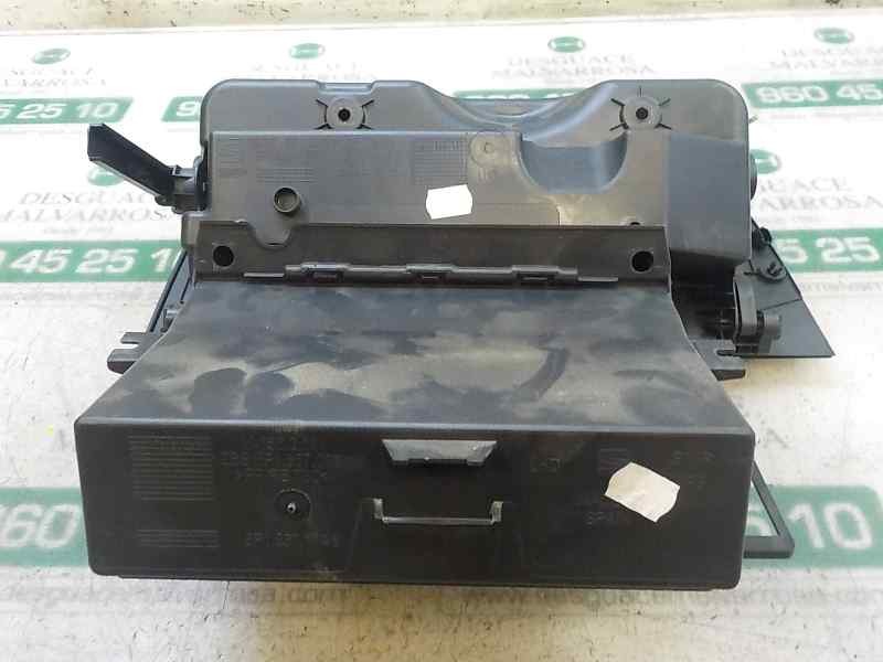 Recambio de guantera para seat ibiza (6p1) 1.0 referencia OEM IAM 6P1857095D82V 6P1857103 