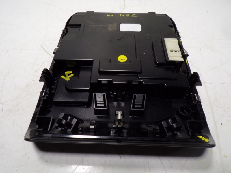 Recambio de piloto interior para seat leon sportstourer (kl8) style referencia OEM IAM 5H0959561AATJA 5H0959561AA 