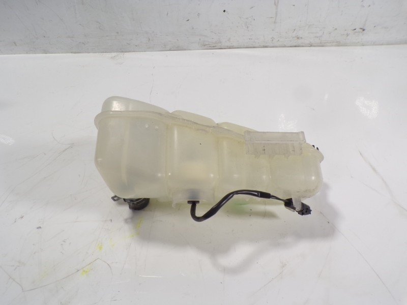 Recambio de deposito expansion para volvo v40 2.0 diesel cat referencia OEM IAM 31338764  