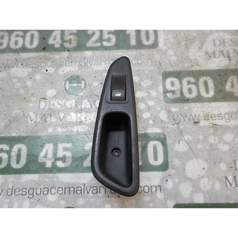 Recambio de mando elevalunas trasero derecho para peugeot 308 1.6 16v hdi referencia OEM IAM 649030  