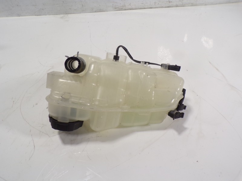 Recambio de deposito expansion para volvo v40 2.0 diesel cat referencia OEM IAM 31338764  