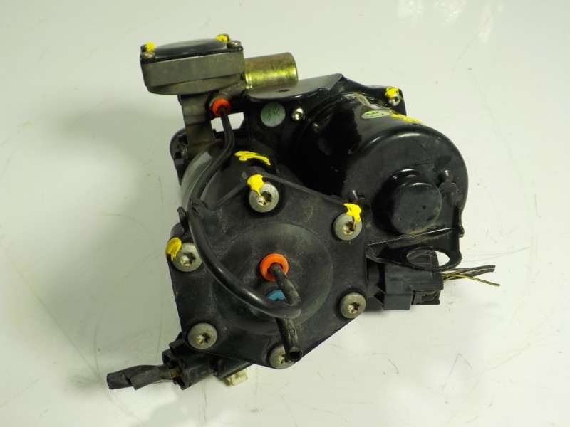 Recambio de bomba suspension para land rover range rover sport v6 td hse referencia OEM IAM RQG500090  