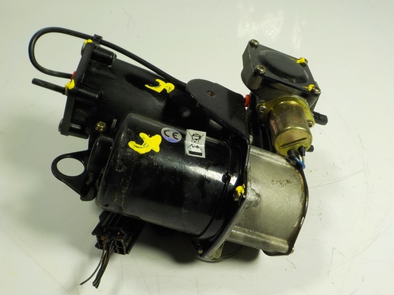 Recambio de bomba suspension para land rover range rover sport v6 td hse referencia OEM IAM RQG500090  