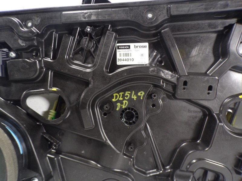 Recambio de elevalunas delantero derecho para volvo v40 2.0 diesel cat referencia OEM IAM 31301556 3944010 