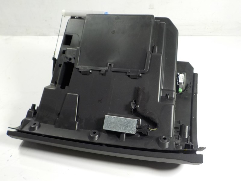 Recambio de guantera para volvo v40 2.0 diesel cat referencia OEM IAM 1284503  