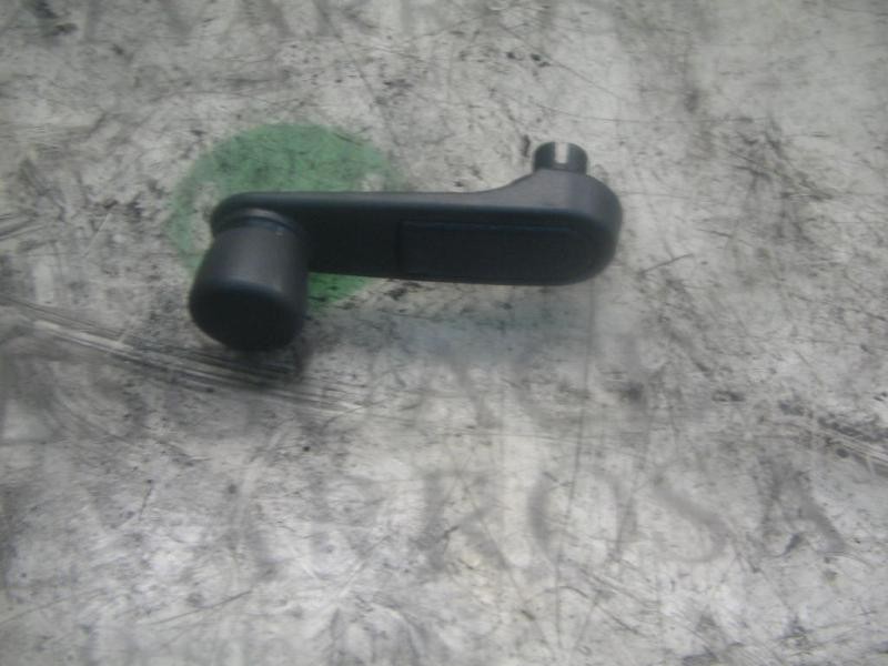 Recambio de maneta elevalunas trasera izquierda para citroën xsara berlina 1.9 d sx referencia OEM IAM   