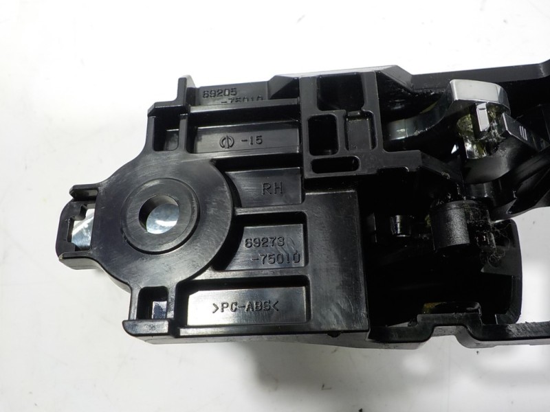 Recambio de maneta interior trasera derecha para lexus ct 200h referencia OEM IAM 6920575010 6927375010 6920575010