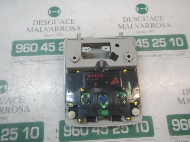 Recambio de piloto interior para lexus is200 (ds2/is2) 2.2 d-cat referencia OEM IAM 8126053022B0  