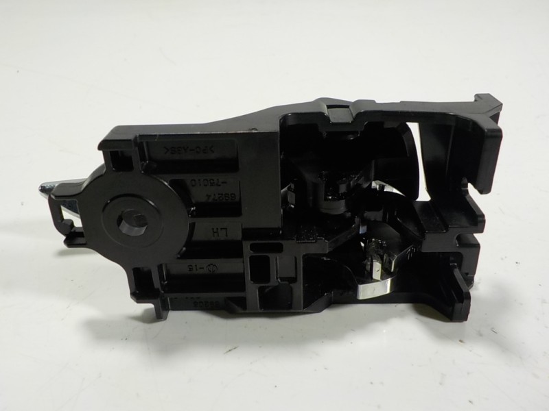 Recambio de maneta interior trasera izquierda para lexus ct 200h referencia OEM IAM 6920675010 6927475010 6927475010