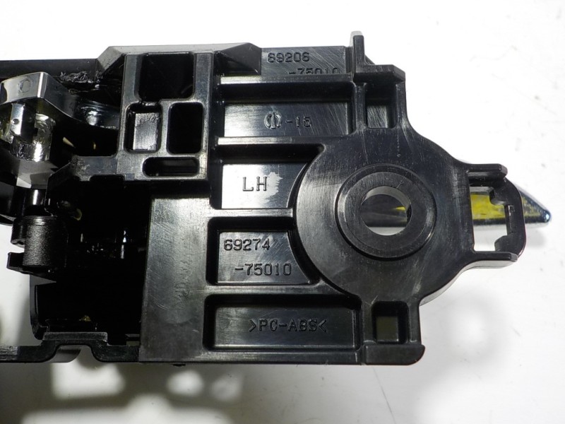 Recambio de maneta interior trasera izquierda para lexus ct 200h referencia OEM IAM 6920675010 6927475010 6927475010