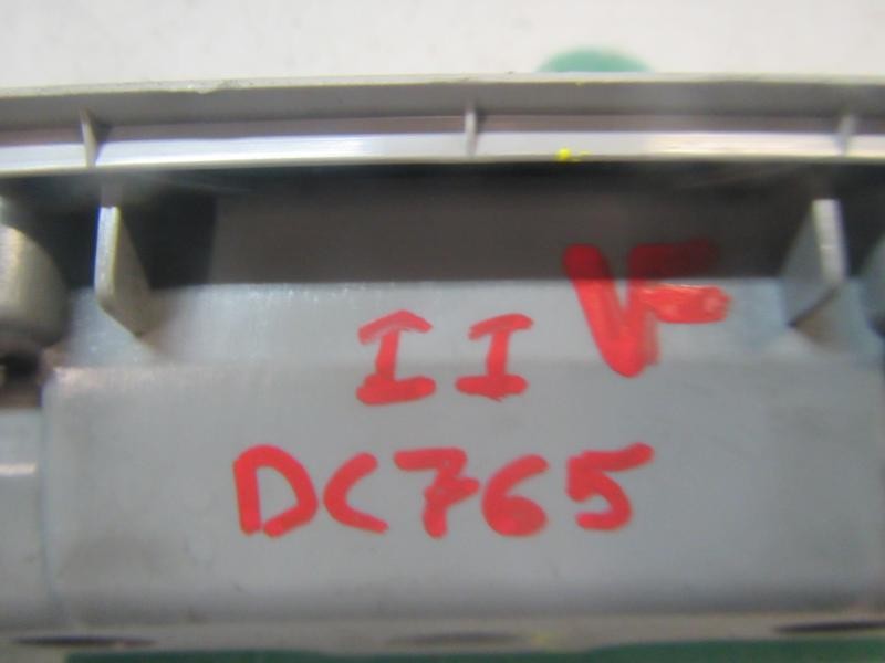 Recambio de piloto interior para lexus is200 (ds2/is2) 2.2 d-cat referencia OEM IAM 8136053010B0  