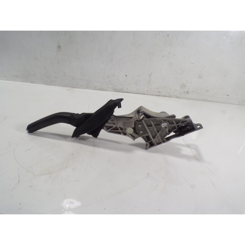 Recambio de palanca freno de mano para volvo v40 2.0 diesel cat referencia OEM IAM 31381647  