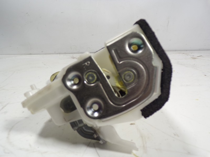 Recambio de cerradura puerta trasera derecha para mazda cx-3 2.0 16v cat referencia OEM IAM   