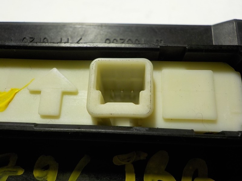 Recambio de maneta porton para lexus ct 200h referencia OEM IAM 8484072010 15C258 