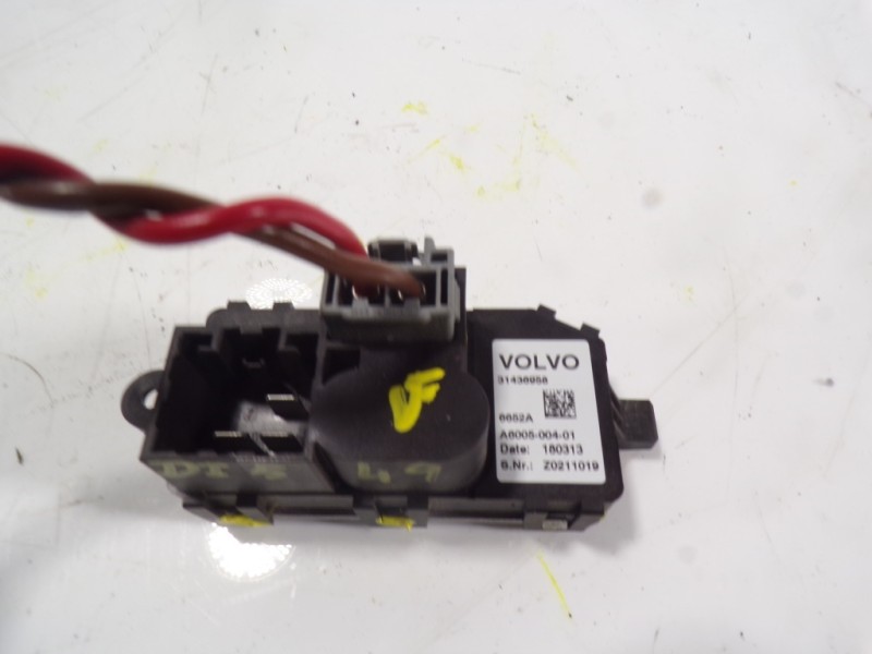 Recambio de resistencia calefaccion para volvo v40 2.0 diesel cat referencia OEM IAM 31436958 31436958 A600500401
