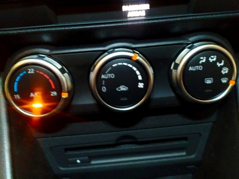 Recambio de mando climatizador para mazda cx-3 2.0 16v cat referencia OEM IAM   
