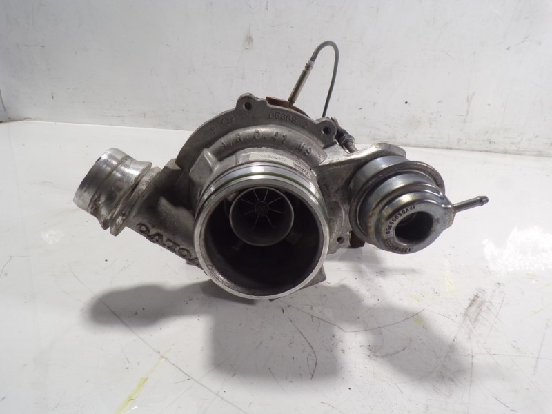 Recambio de turbocompresor para volvo v40 2.0 diesel cat referencia OEM IAM 36003201 31380130 VCM01614Y