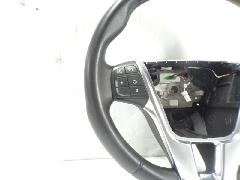 Recambio de volante para volvo v40 2.0 diesel cat referencia OEM IAM 31426788 34220710A 