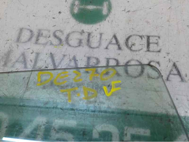 Recambio de cristal puerta trasero derecho para volvo v40 2.0 diesel cat referencia OEM IAM 32244823  