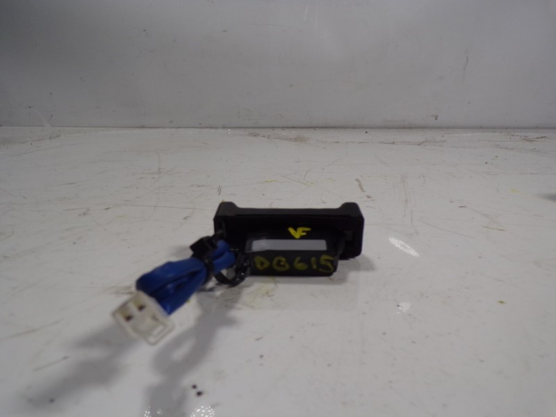 Recambio de maneta porton para mazda cx-3 2.0 16v cat referencia OEM IAM   