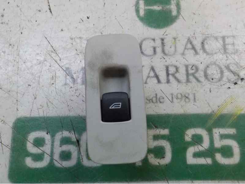 Recambio de mando elevalunas trasero derecho para volvo v40 2.0 diesel cat referencia OEM IAM 31394840 31334569 
