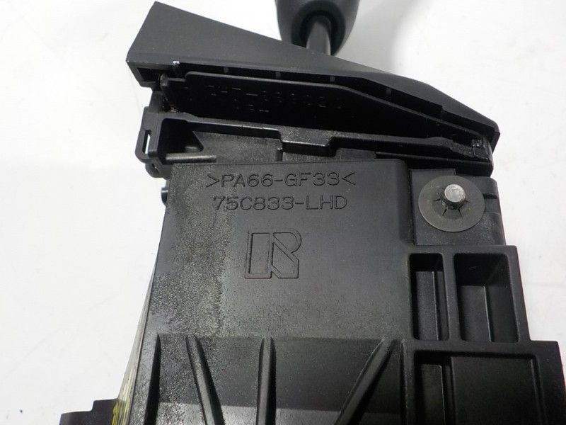 Recambio de palanca cambio para lexus ct 200h referencia OEM IAM 3355076070 75C833LHD 