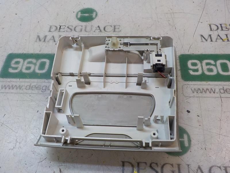 Recambio de piloto interior para bmw serie 3 berlina (e90) 2.0 turbodiesel cat referencia OEM IAM 61319201629  